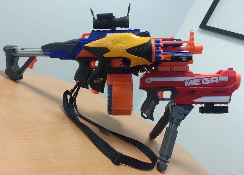 Nerf Rapidstrike with Magnus (right)